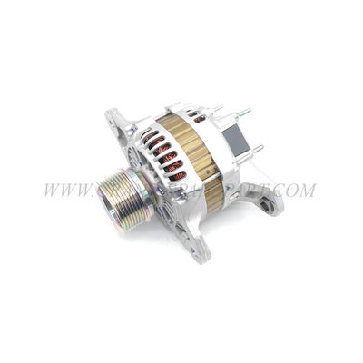 21401675 Części silnika dźwigu Alternator z wbudowanym regulatorem napięcia